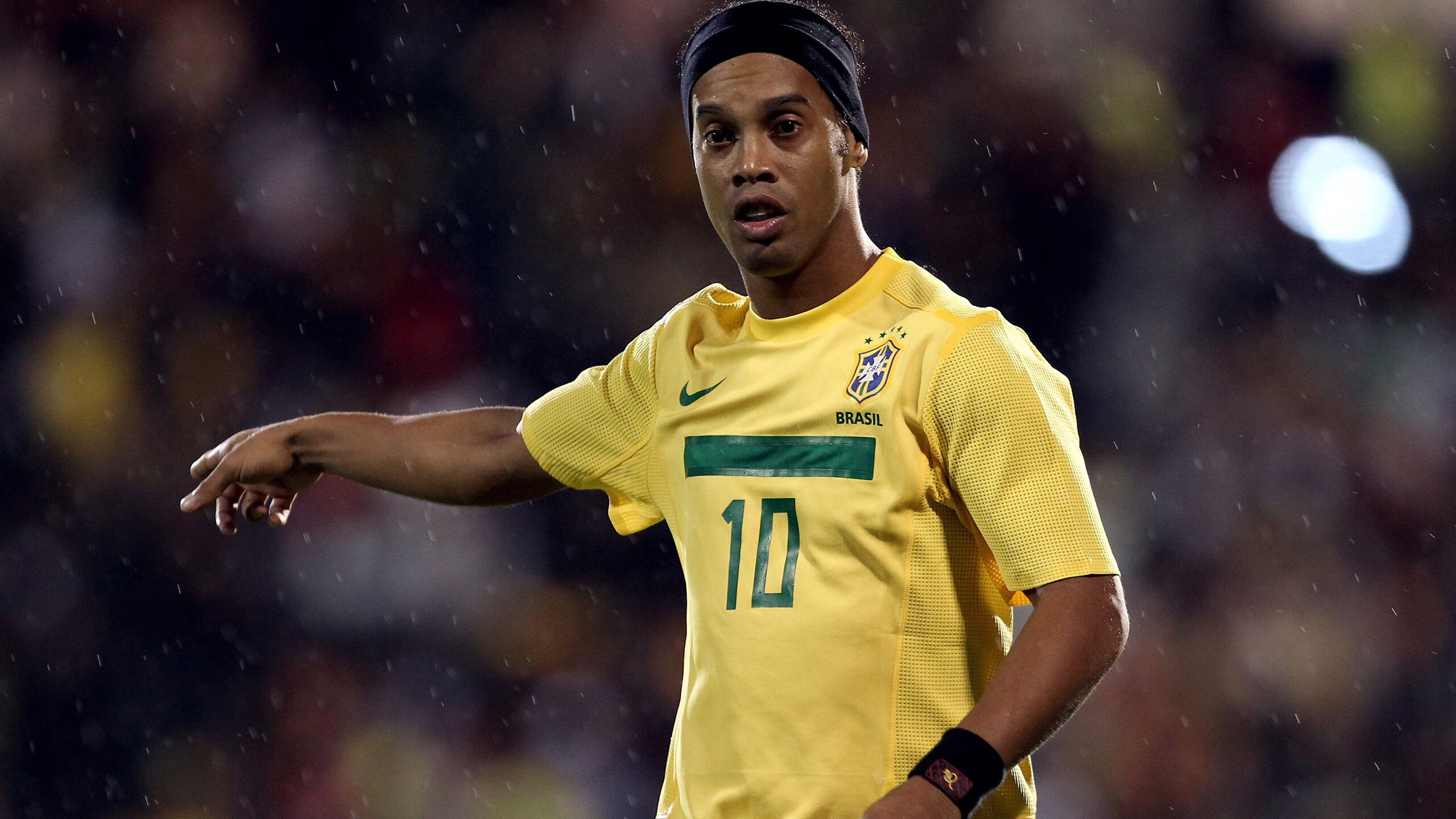 沙漠之狐的致命獠牙,伊朗绝杀比利时,维尼修斯光芒闪耀美加墨